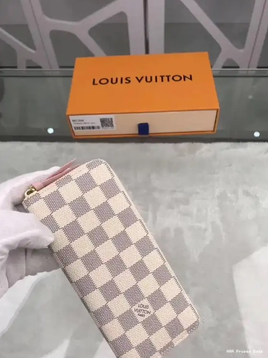 AAA Replica Ru Vuitton Louis CLEMENCE WALLET 0620